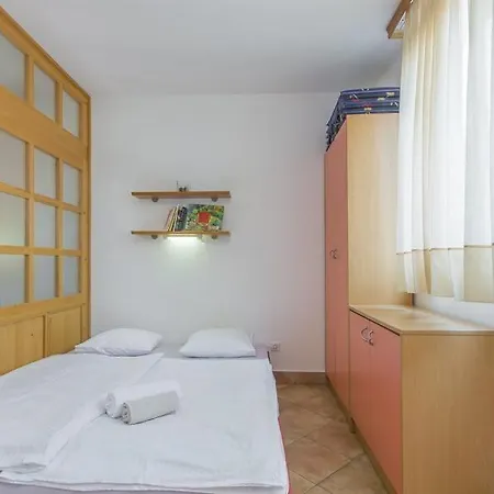 Janez Guest house 3*