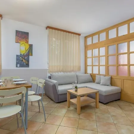 Guest house Janez 3*