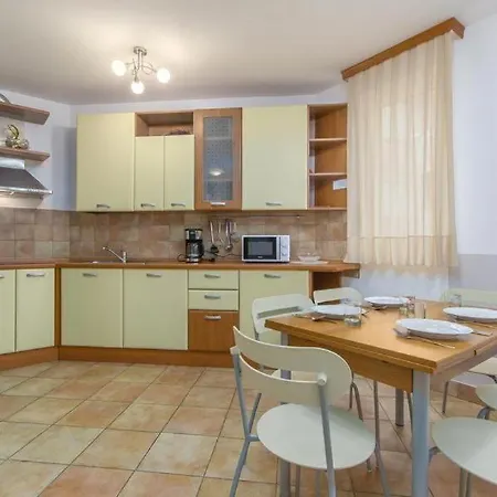 Janez 3* Novigrad Istria